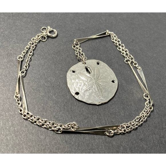 Yorkshire Vintage Sand Dollar Pendant Necklace Silvertone 90's 17” - Picture 8 of 8